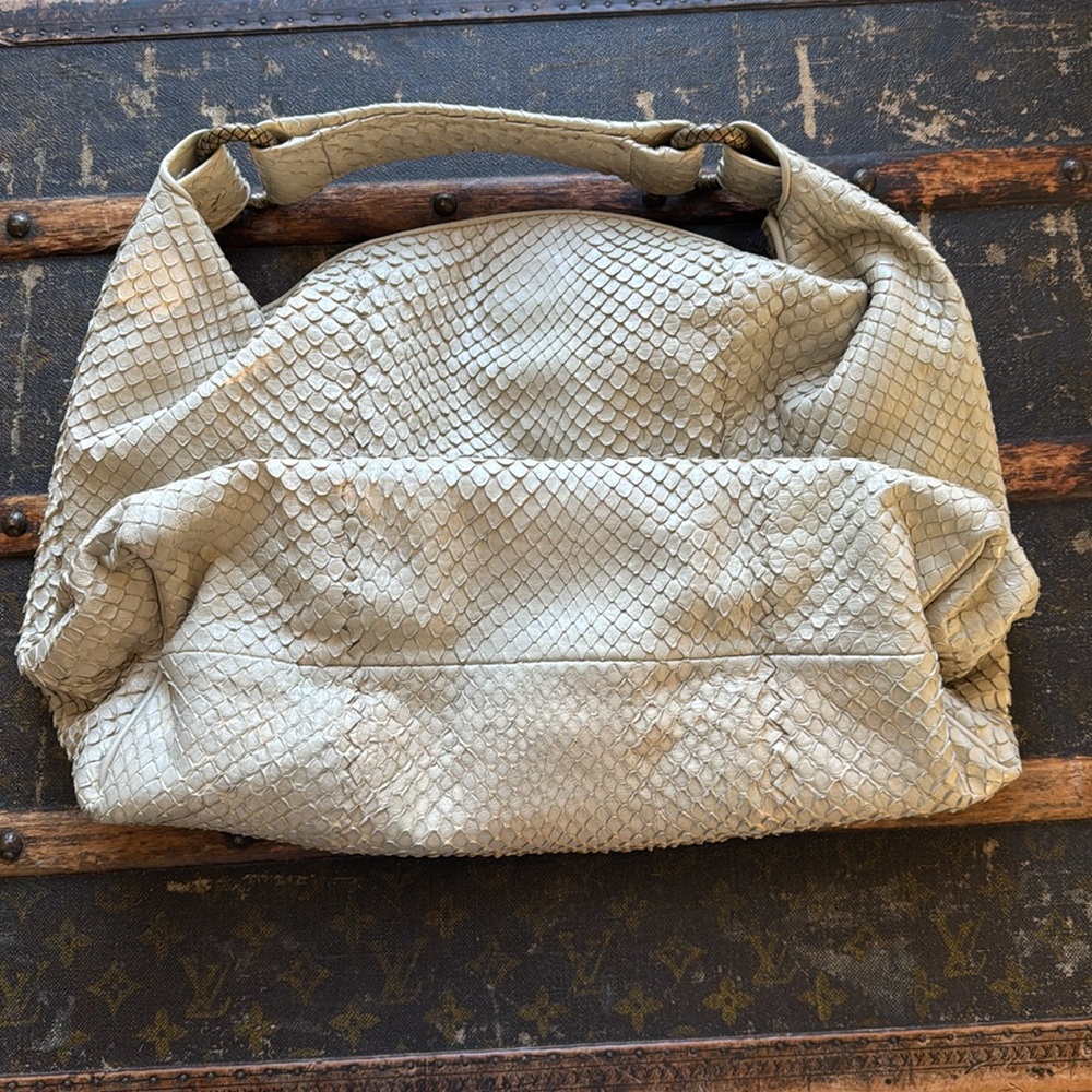 Bottega Veneta Limited Edition Sloan Python Embossed Leather Hobo Bag - Picture 5 of 17